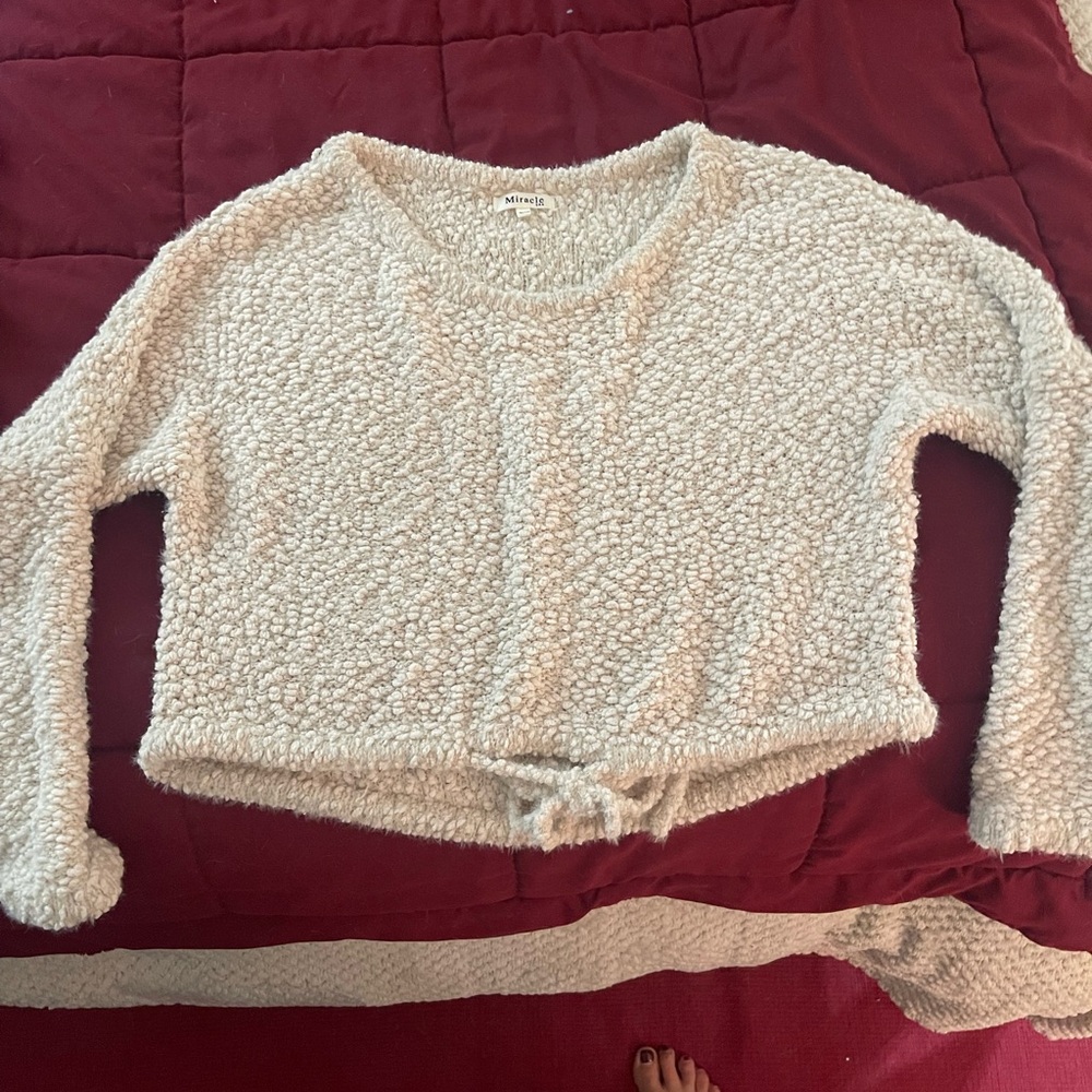 Miracle Women’s Cream Textured Knit. Fitting is S/M